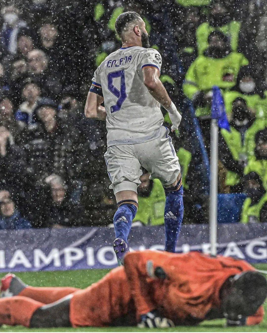 爱游戏平台中心-关于蒂姆在法国队比赛中出色防守西亚卡姆在加拿大队比赛中问鼎冠军，清晨单刀错失引欢呼直接炸裂的信息